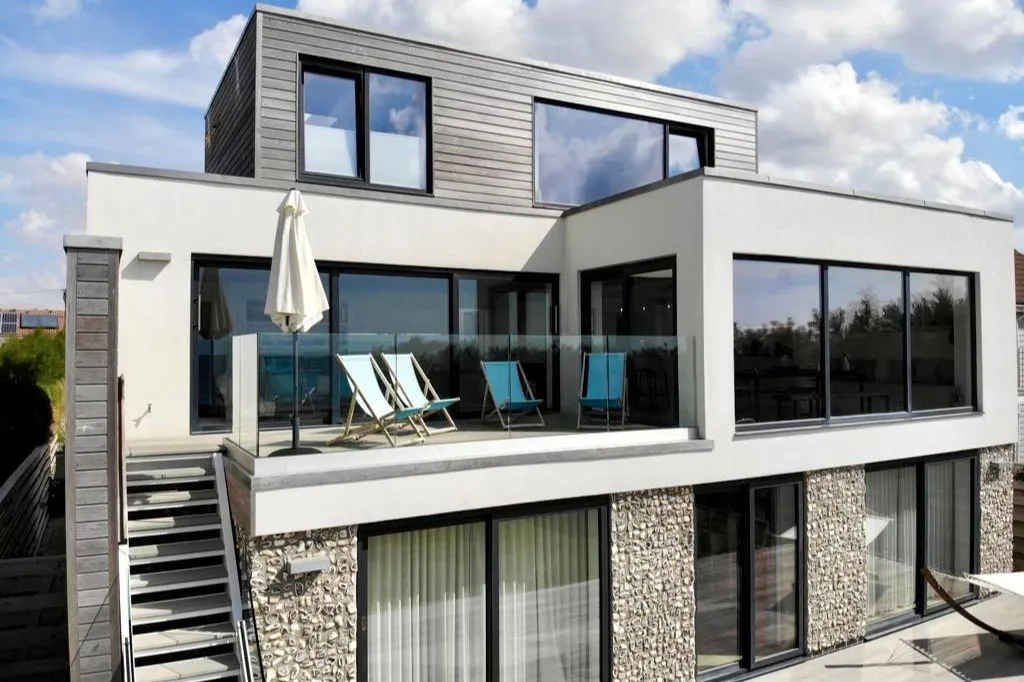 New build house on the Bracklesham seafront 3 New build house on the Bracklesham seafront 3