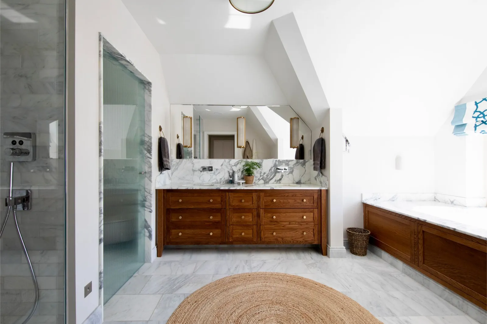 Large new build bespoke property in harbour location 17 Large new build bespoke property in harbour location 17