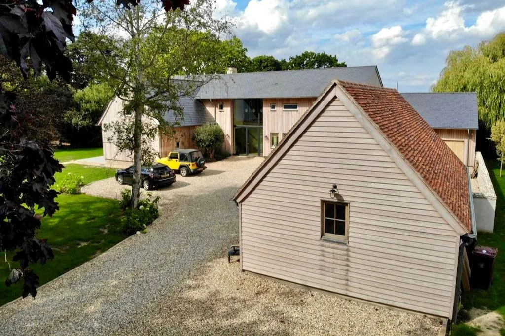 Bespoke New Build in Chichester Location 3 Bespoke New Build in Chichester Location 3