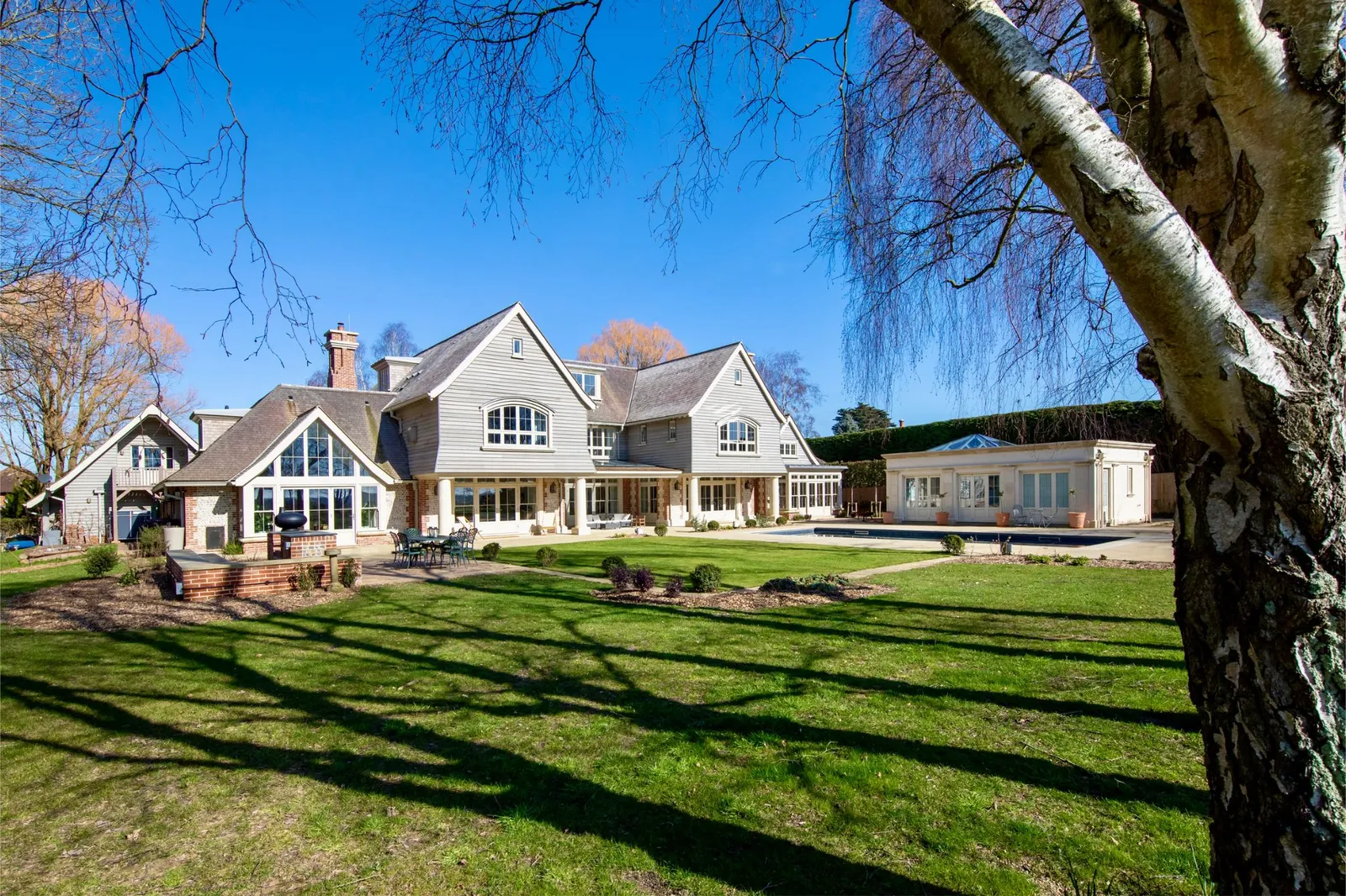 Large new build bespoke property in harbour location 32 Large new build bespoke property in harbour location 32
