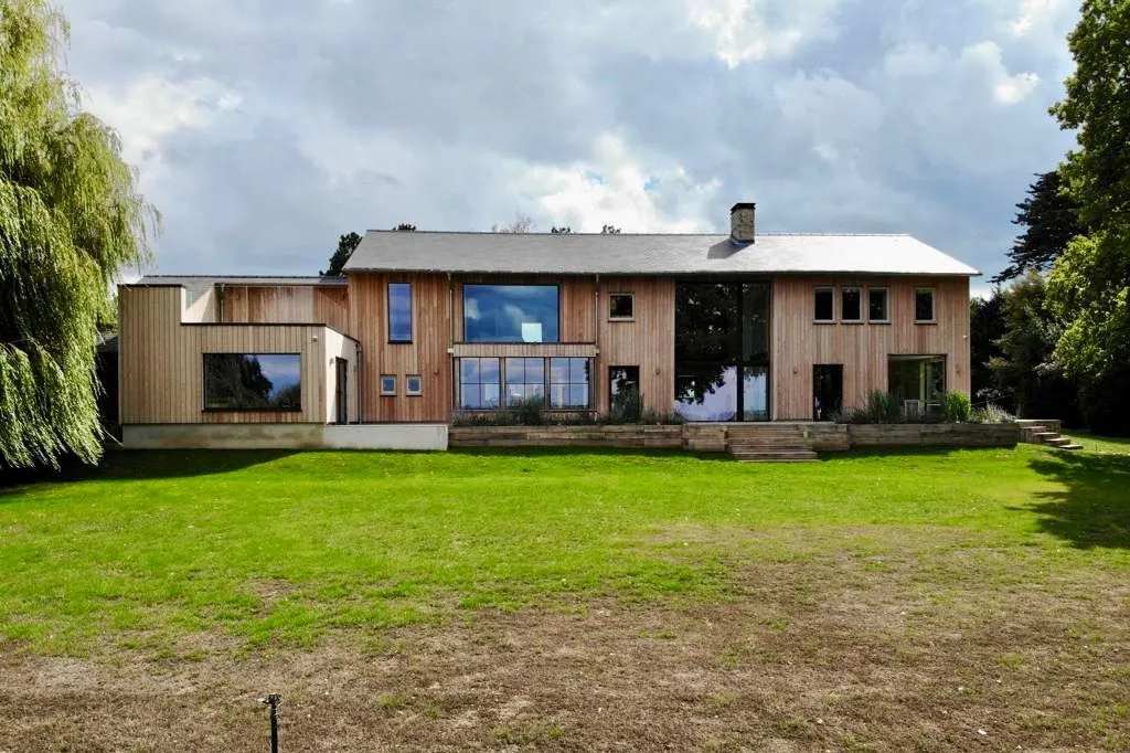 Bespoke New Build in Chichester Location 5 Bespoke New Build in Chichester Location 5
