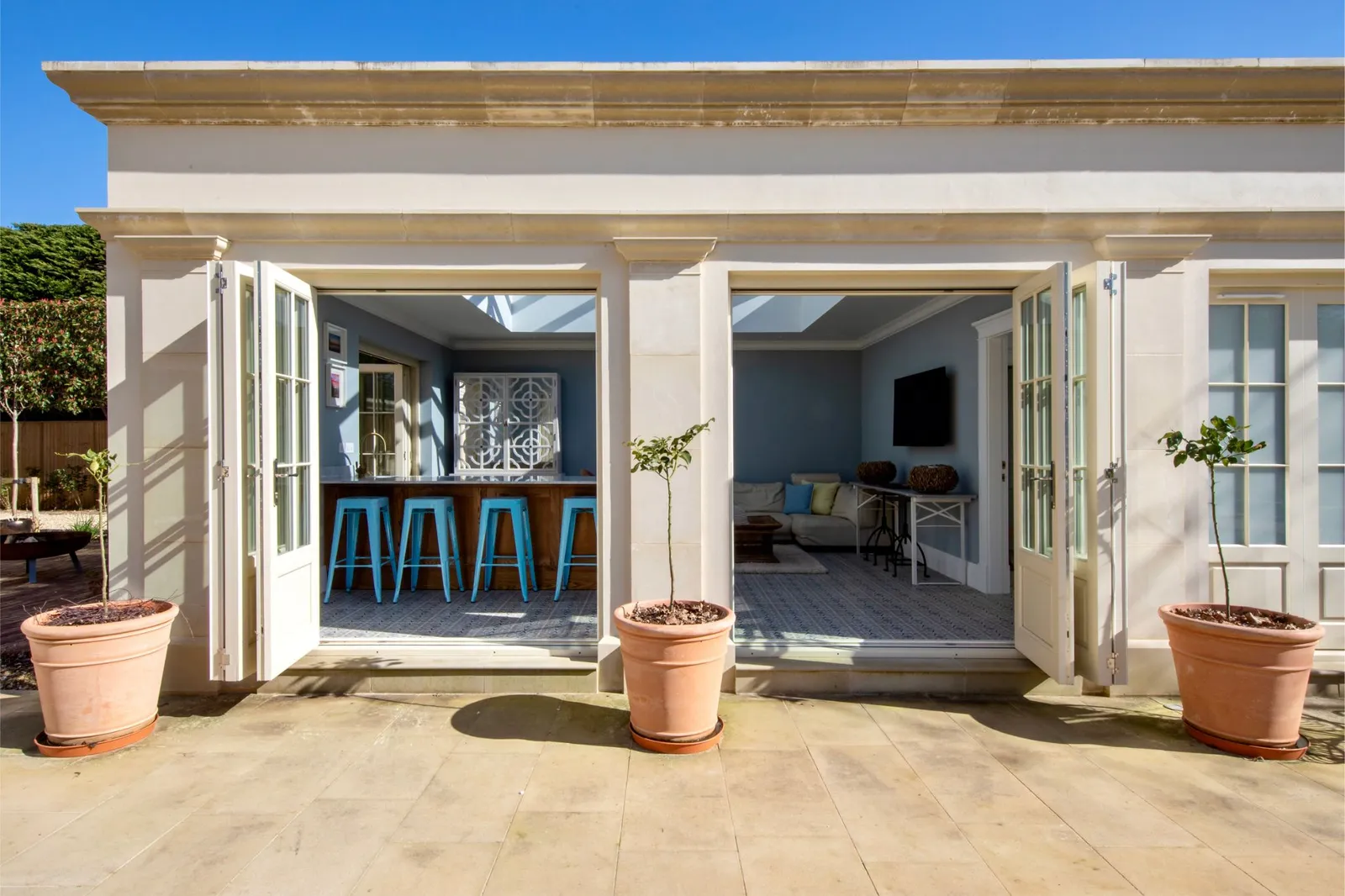 Large new build bespoke property in harbour location 14 Large new build bespoke property in harbour location 14